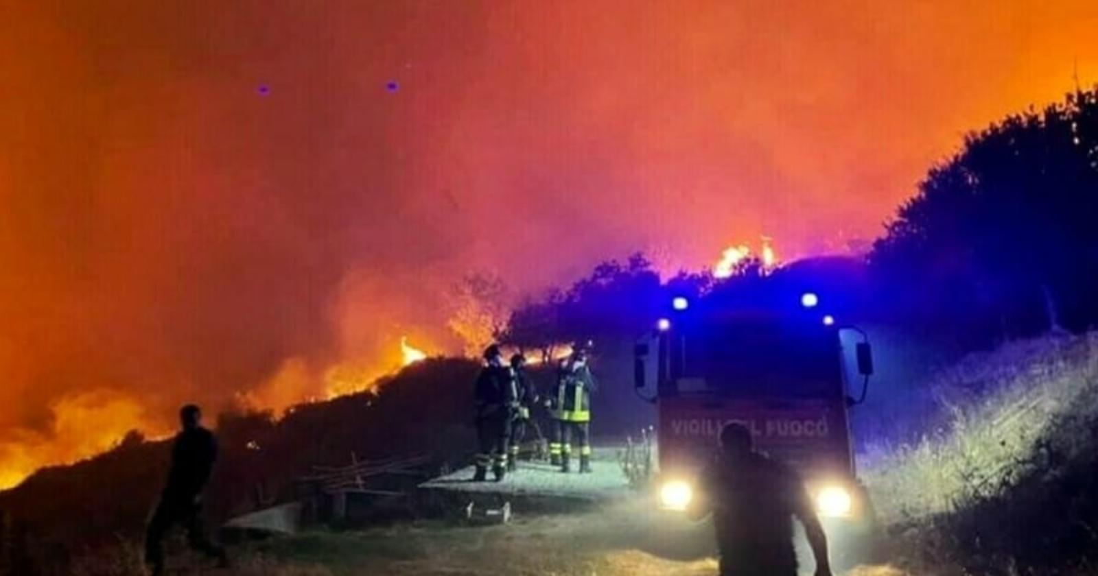 Emergenza incendi, nel 2025 già superata la superficie bruciata di tutto il 2024