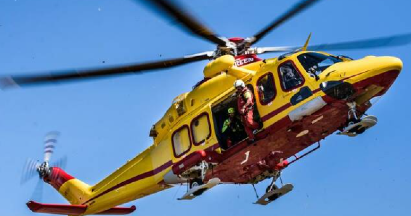Giallo ad alta quota, l’elicottero di riserva del 118 del Lazio trasferito in Basilicata. La vicenda finisce sul tavolo delle Procure di Roma e Potenza 