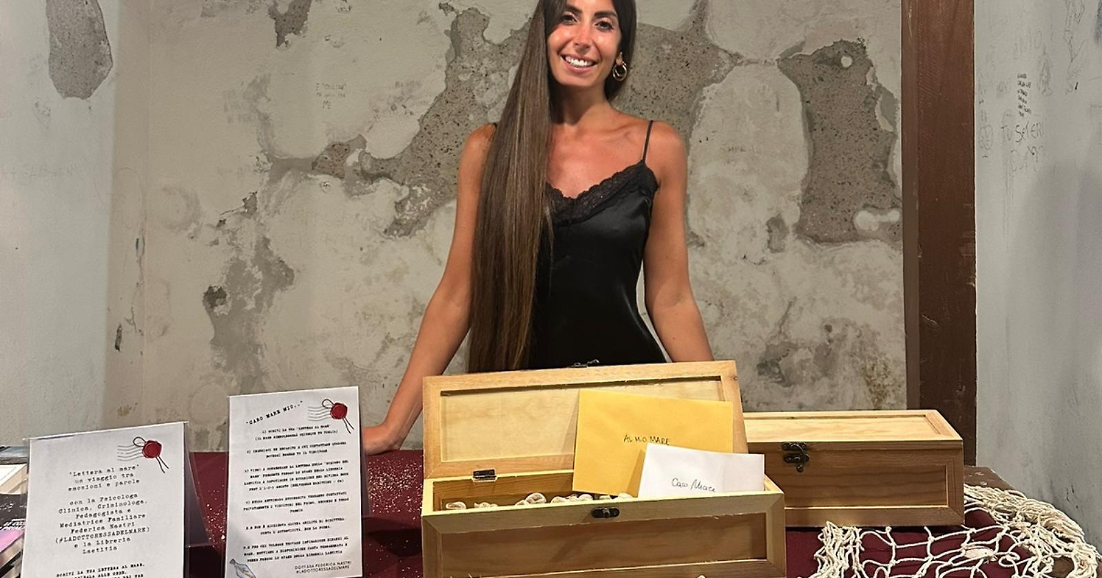 Perché il «Mare» come destinatario delle lettere? L’abbraccio delle onde alla voce interiore