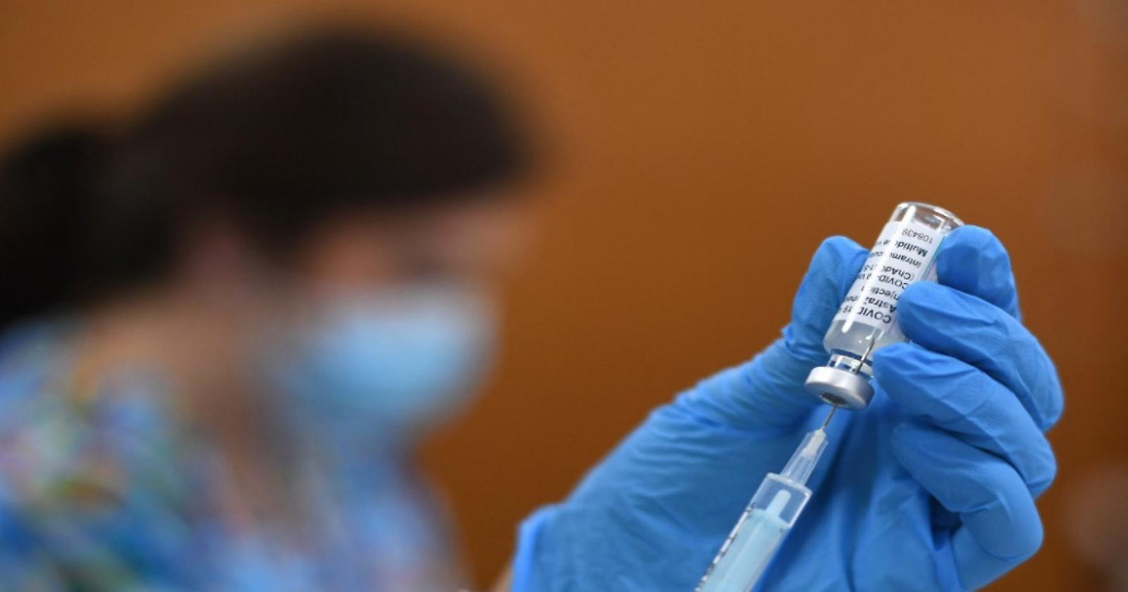 Ipotesi stop all'obbligo vaccinale? Borghi (Lega) smentisce ma riapre il dossier. Per il Pd 'è una follia'