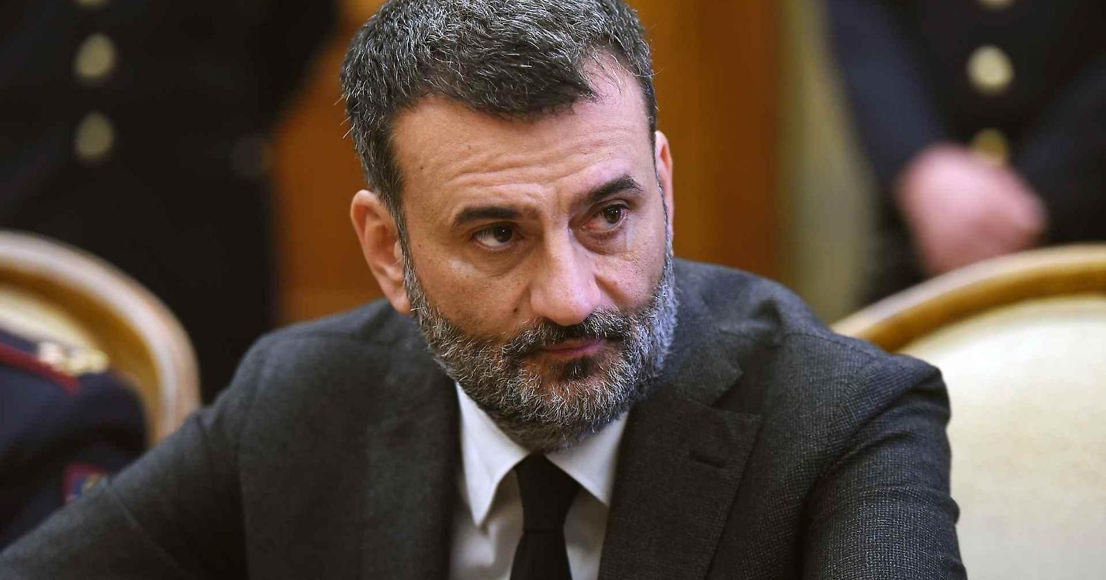 La risposta di Decaro a Emiliano e Vendola: o io o loro