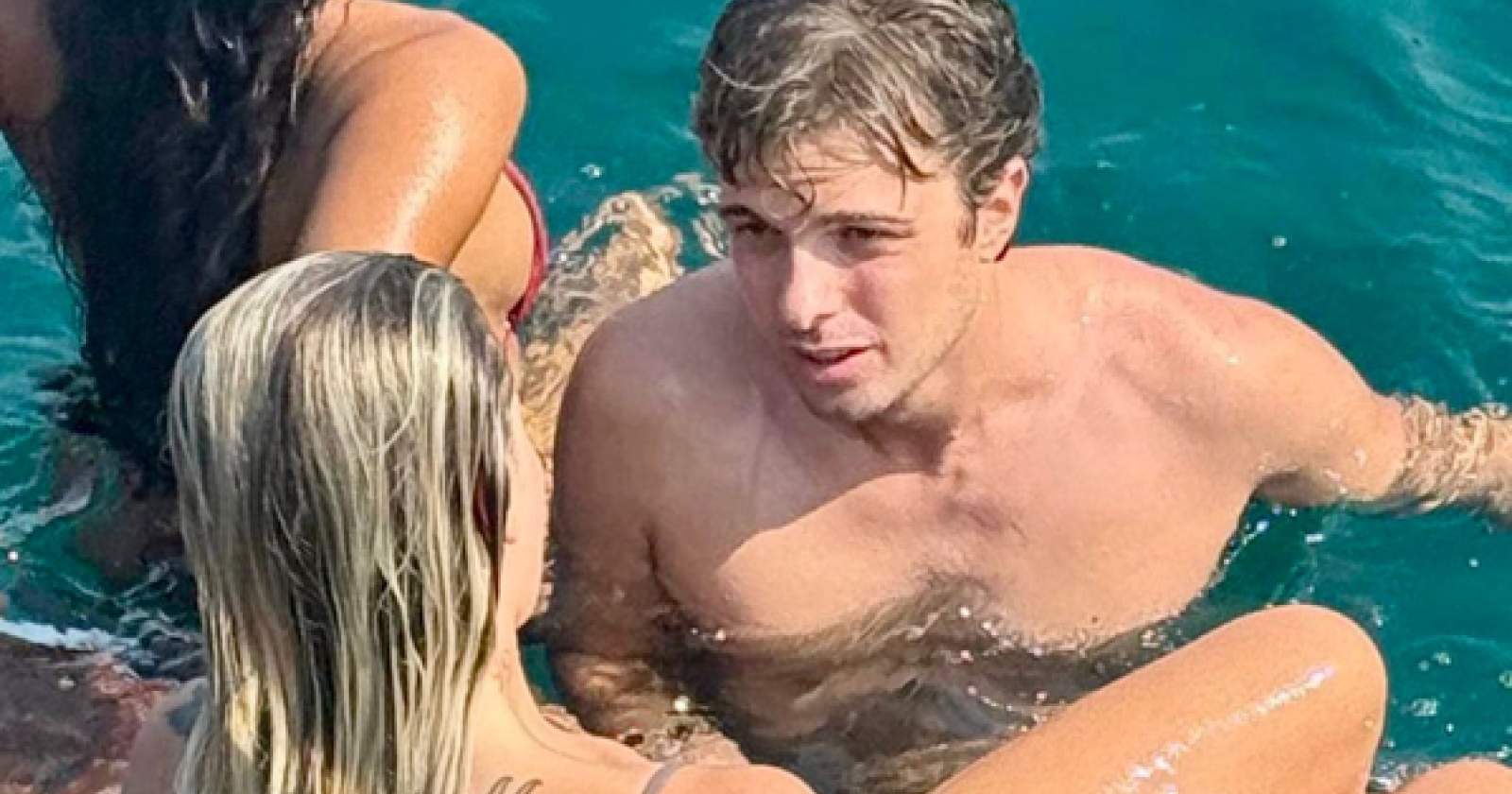Dal ponte dello yacht agli occhi dei follower: Gaia Bianchi e Luca More sotto i riflettori