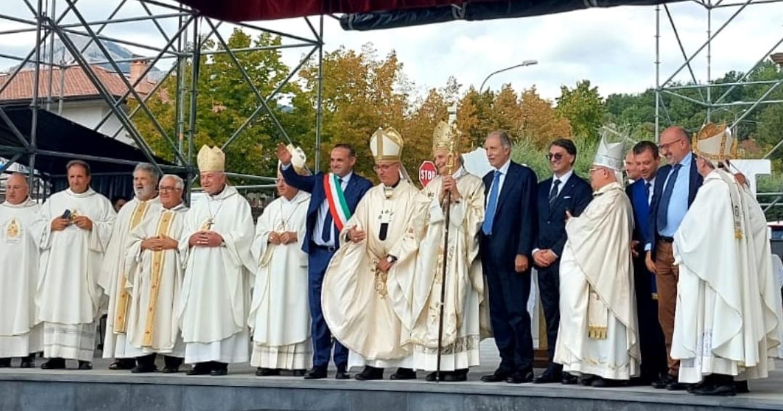 Madonna Nera di Viggiano, Bardi: “Nel cuore dei lucani”. Latronico: “A Lei affidiamo le nostre speranze”