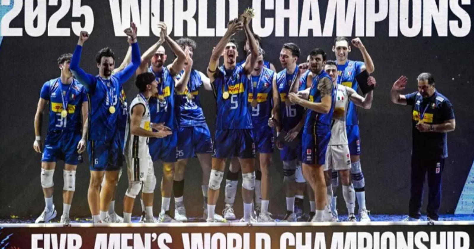 Gli azzurri del volley sul tetto del mondo, Mattarella: "Vi aspetto al Quirinale"