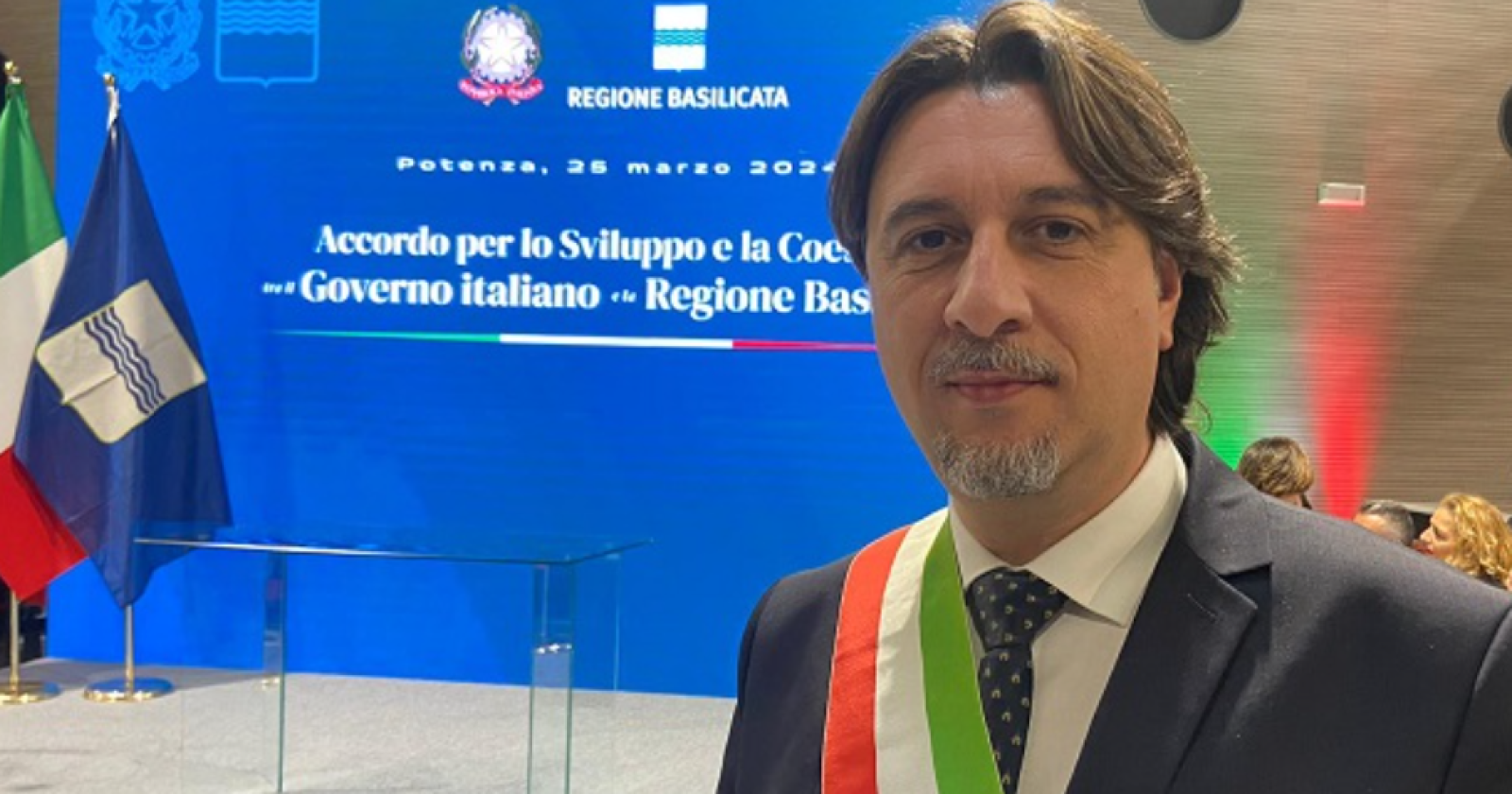 Paura sulla Basentana: auto si ribalta, illesi il sindaco di Policoro e la moglie