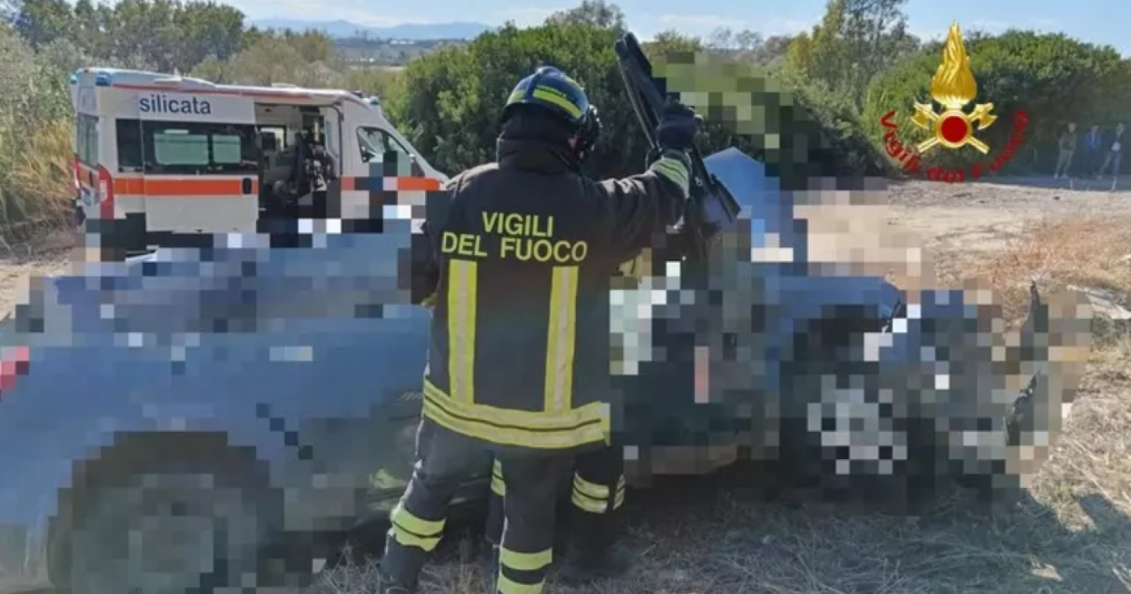 incidente sulla Fondovalle dell'Agri, i quattro braccianti erano indiani: indaga la Procura di Matera 