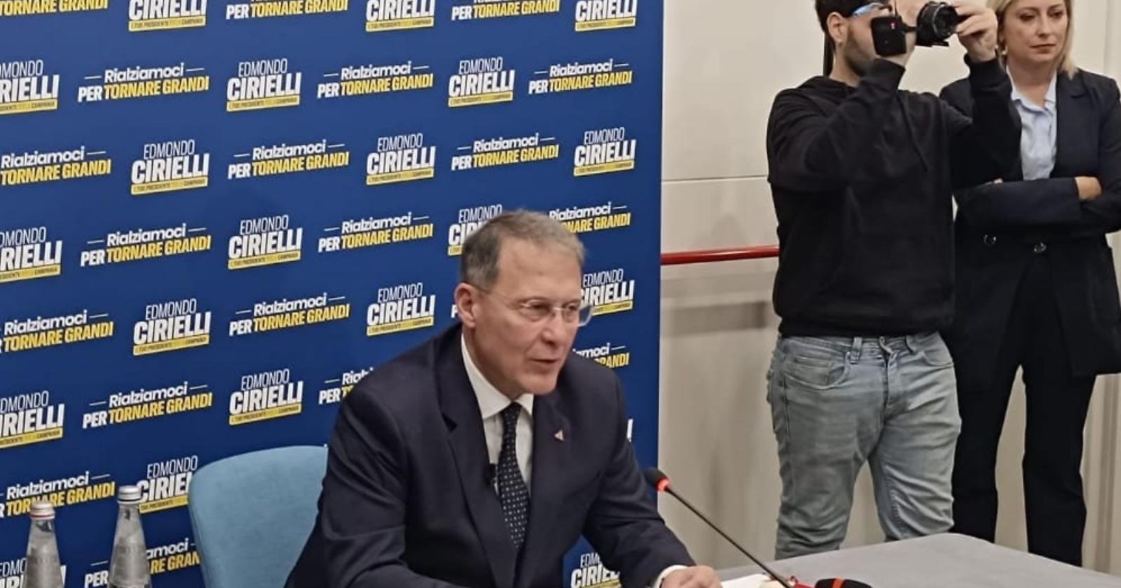 Campania come Waterloo? Cirielli scommette sul ribaltone e rilancia: “Se perde, Schlein si dimetta”