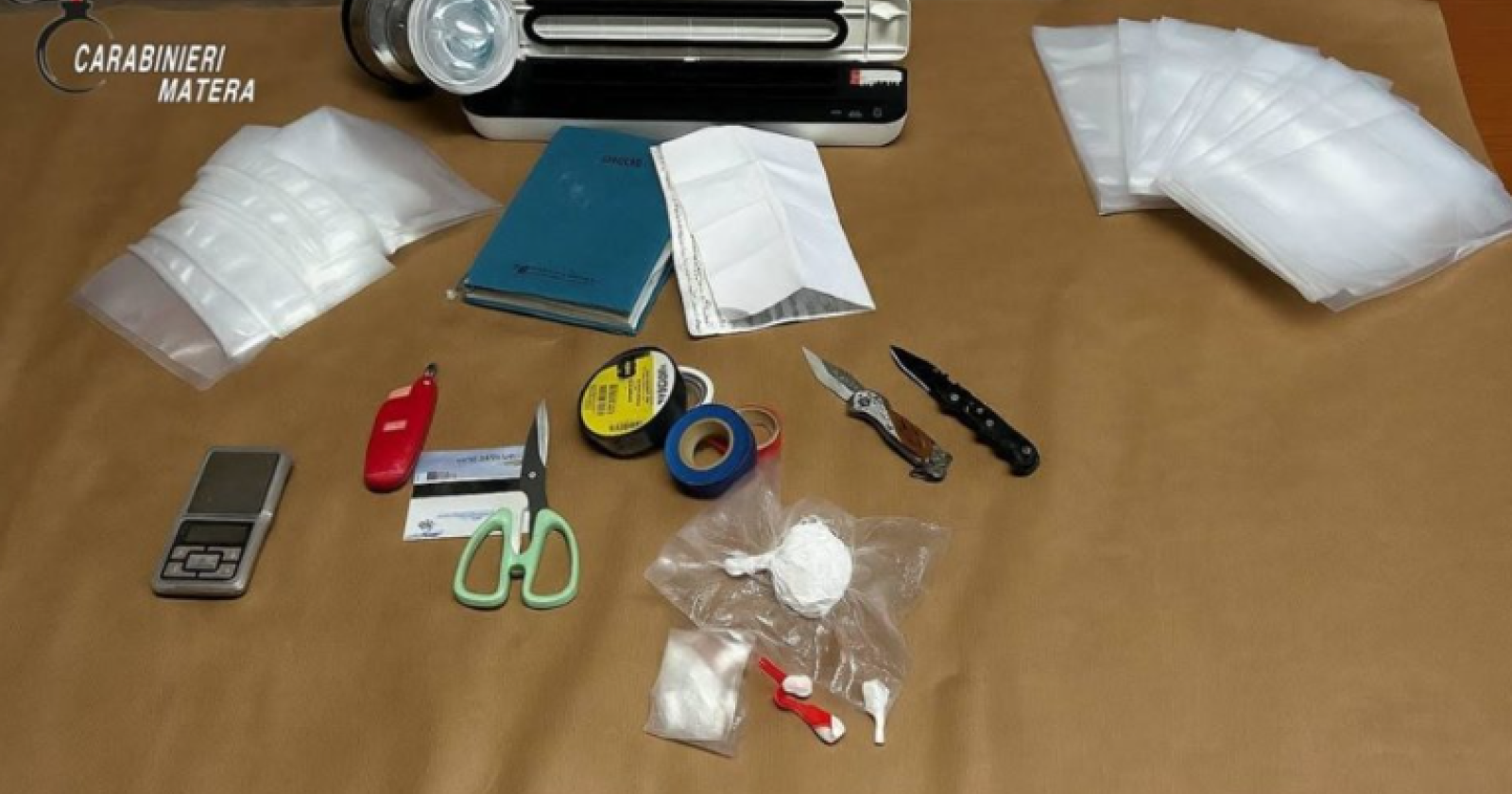 Scanzano Jonico, arrestato 45enne per spaccio di cocaina: sequestrati 56 grammi di droga