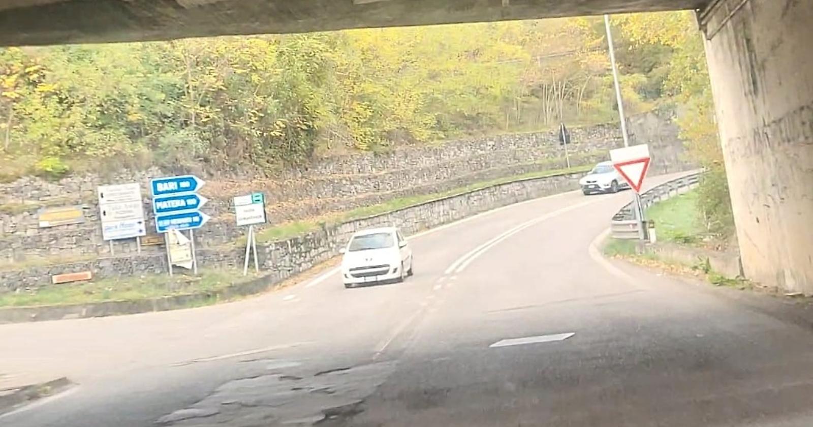 Potenza, la porta della città è un percorso a ostacoli: "Lascio la Basentana per rompere le sospensioni?"