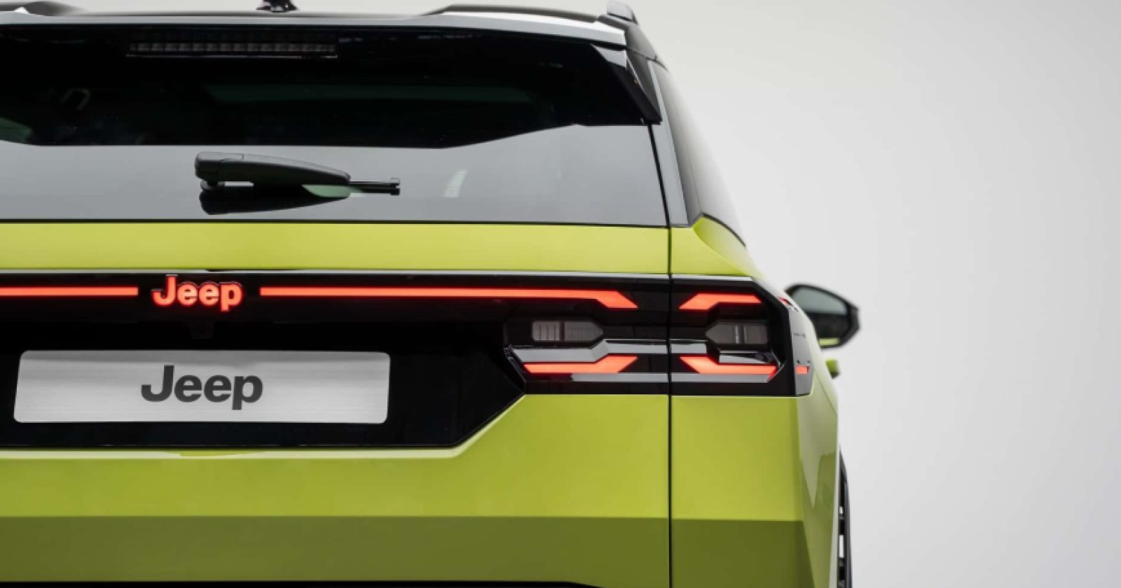 Parte da Melfi la nuova era dell’automotive lucano: domani il lancio della Jeep Compass elettrica e ibrida