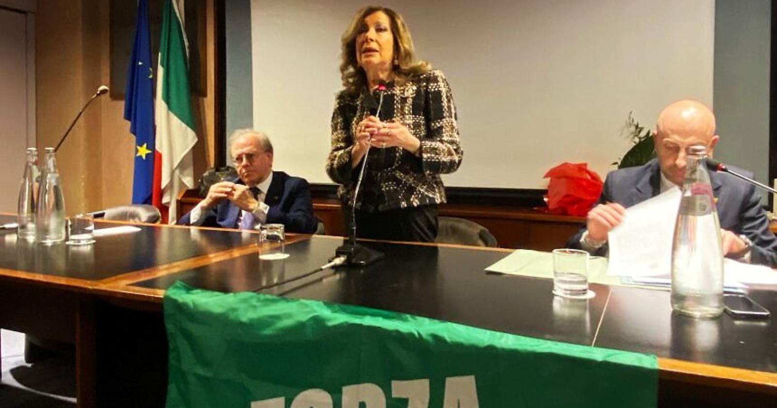 Lagonegro, il ministro Casellati chiede chiarimenti sul caso dell'abitazione del sindaco Falabella