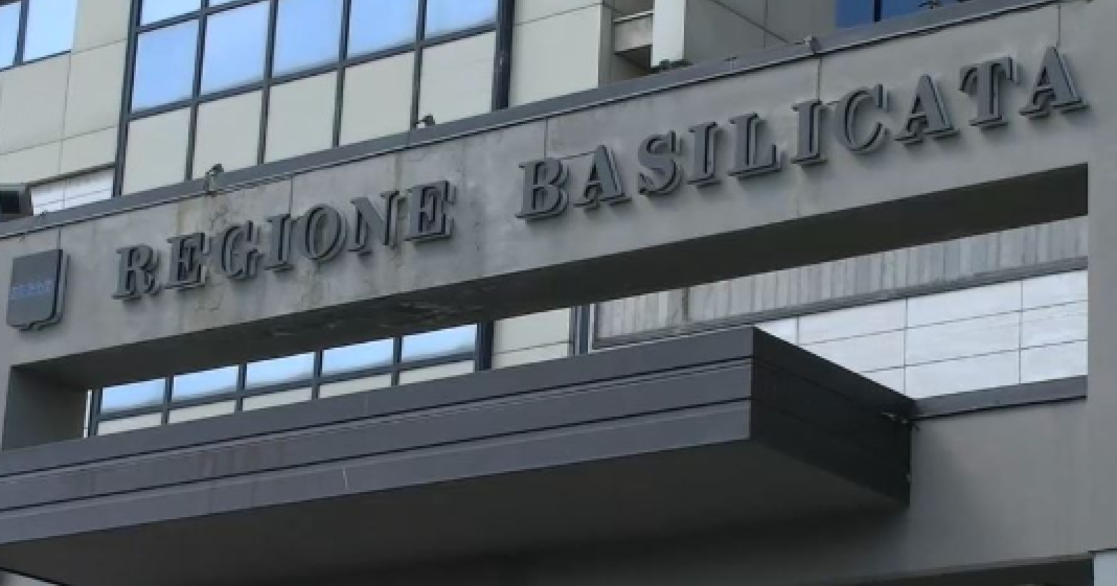 Scontro in Aula ma il bilancio passa, nella notte via libera all’assestamento 25-27