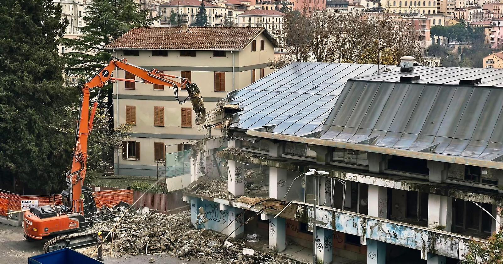 Potenza saluta il suo “gigante”: addio al Coni, casa dello sport e dei ricordi