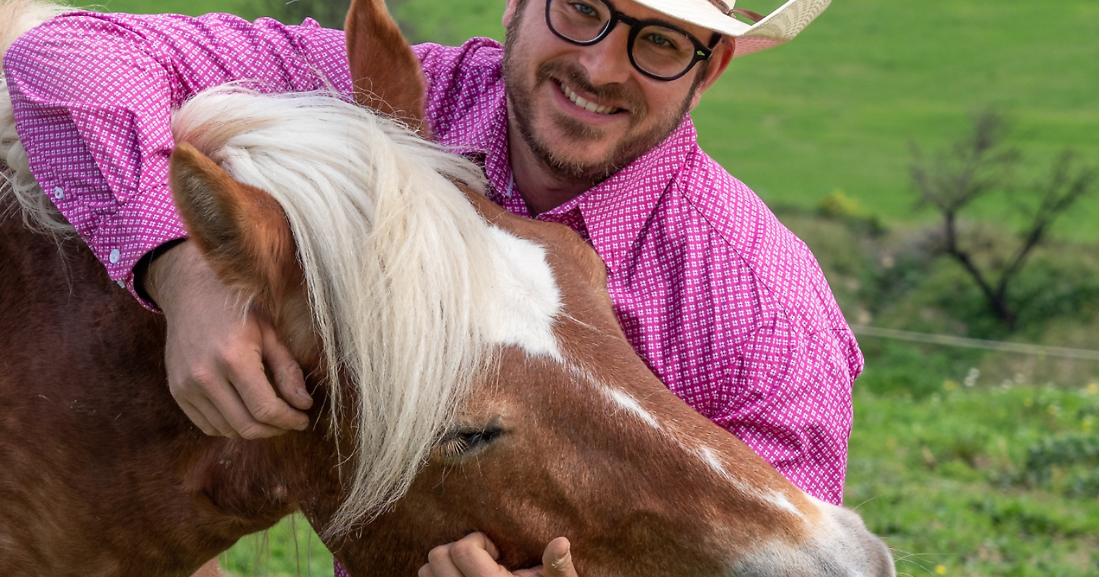 «Non è un lavoro, è uno stile di vita»: la scelta radicale di un trentenne lucano tra allevamento, sport e turismo