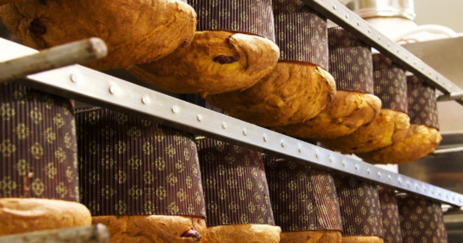 Tredicesime in crescita ma i prezzi rovinano la festa: panettoni più 42 per cento, trasporti alle stelle