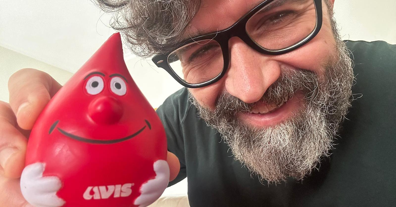 Il fumetto che fa buon sangue: ecco le "gocce" salutari di Giuseppe Guida per il calendario Avis di Foggia