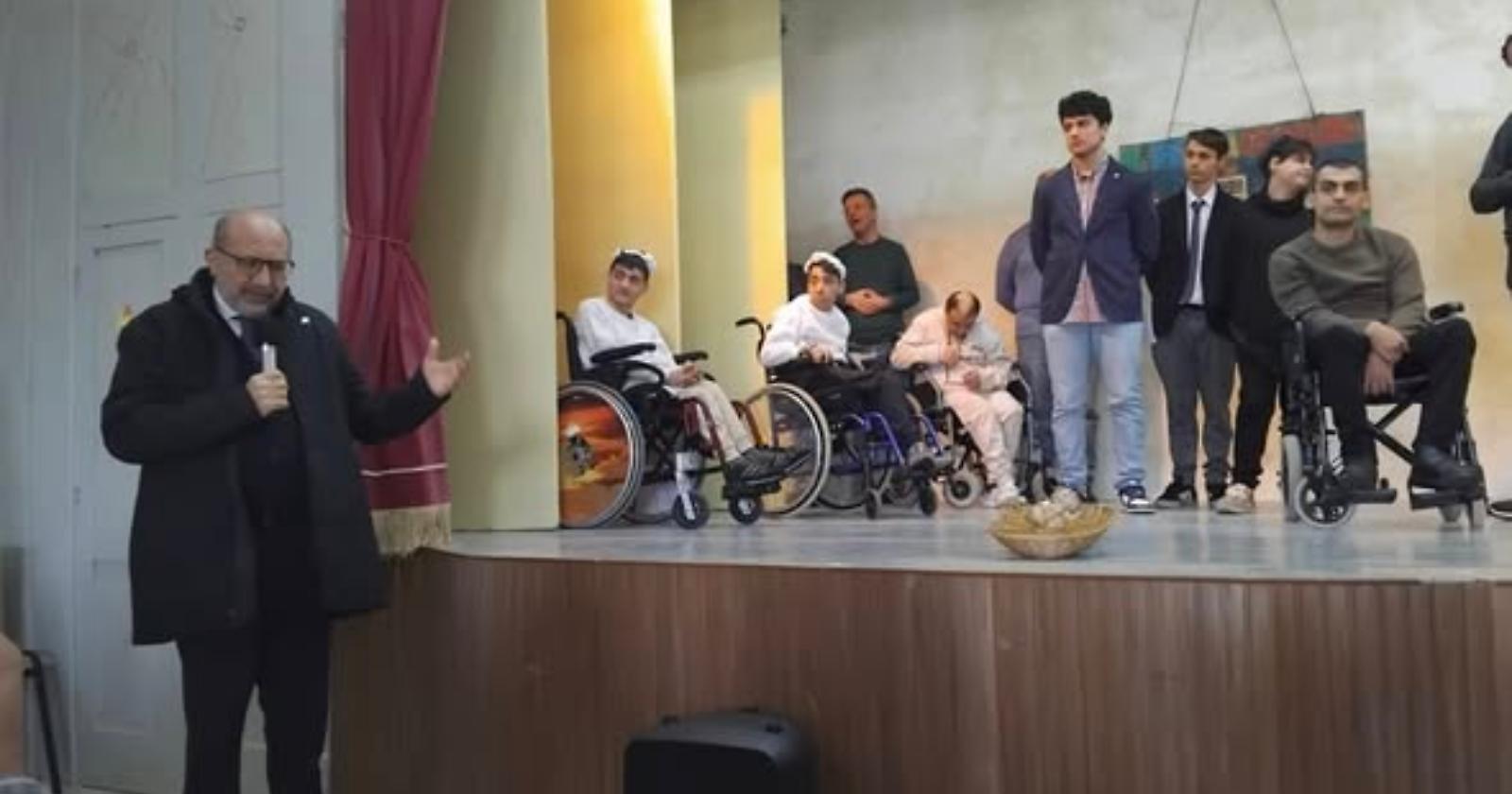 Latronico al Centro Don Pancrazio Toscano di Tricarico: “La cura e l’inclusione sono il cuore della comunità”