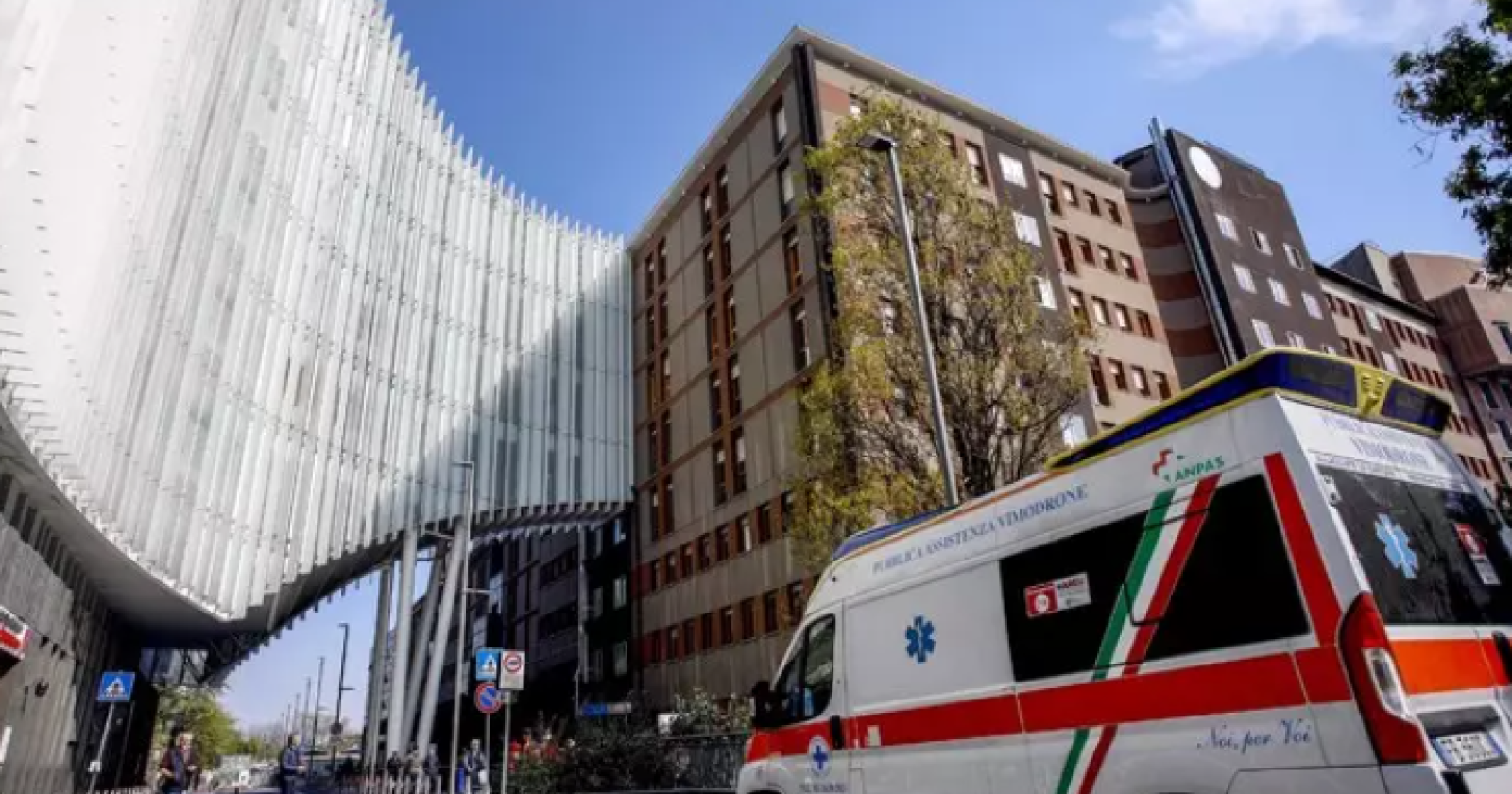 San Raffaele, l&rsquo;azzardo Auxilium Care: personale senza basi in corsia? La Procura di Milano vuol vederci chiaro 