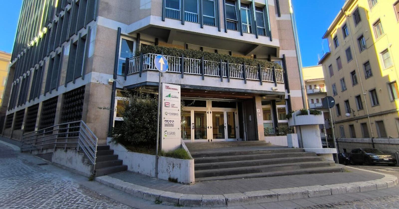 Sotto l'albero di Natale c'&egrave; la stabilizzazione del personale Arlab