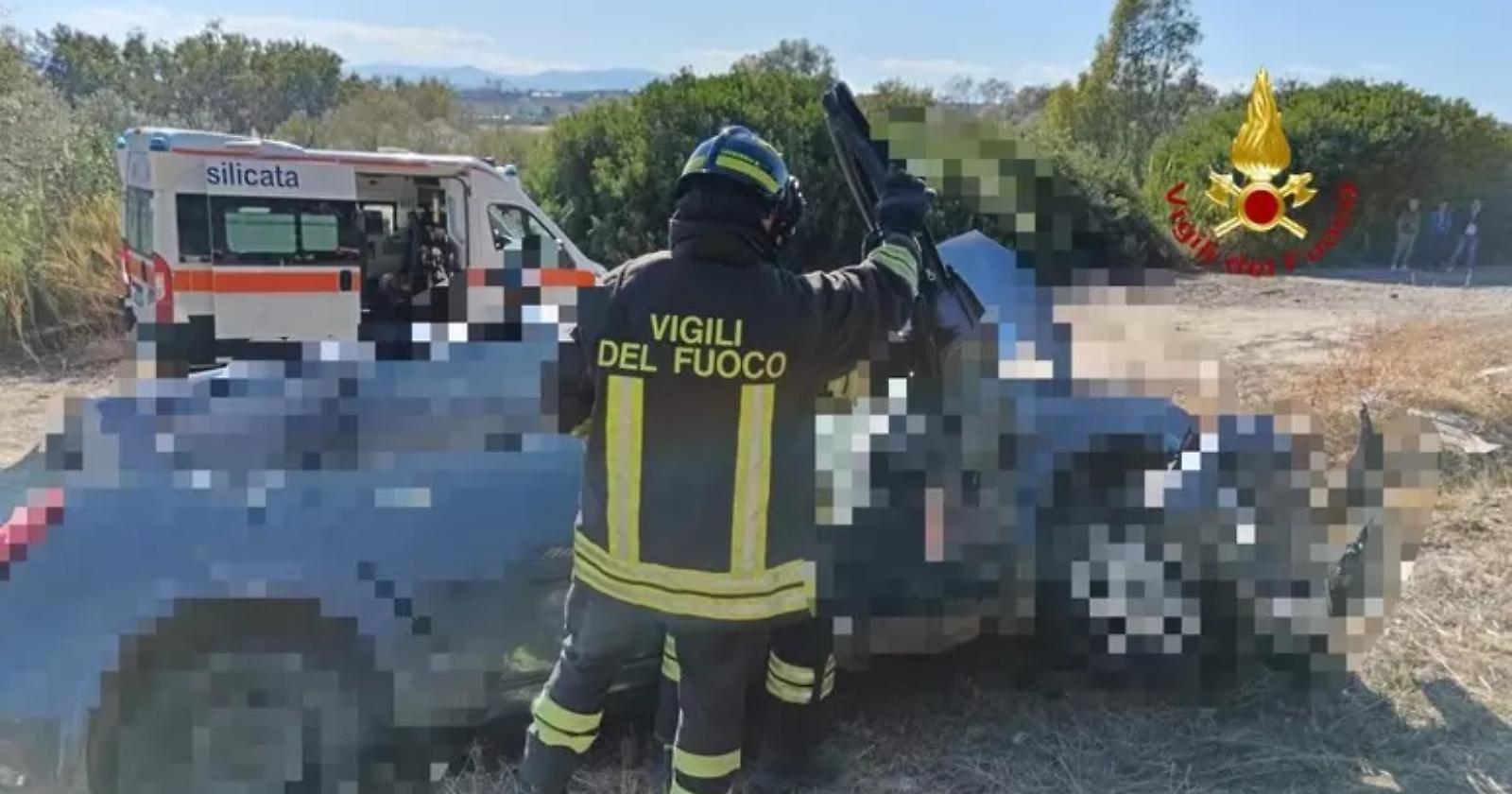 Sfruttamento e minacce ai superstiti: scatta il blitz contro i caporali pakistani del Metapontino