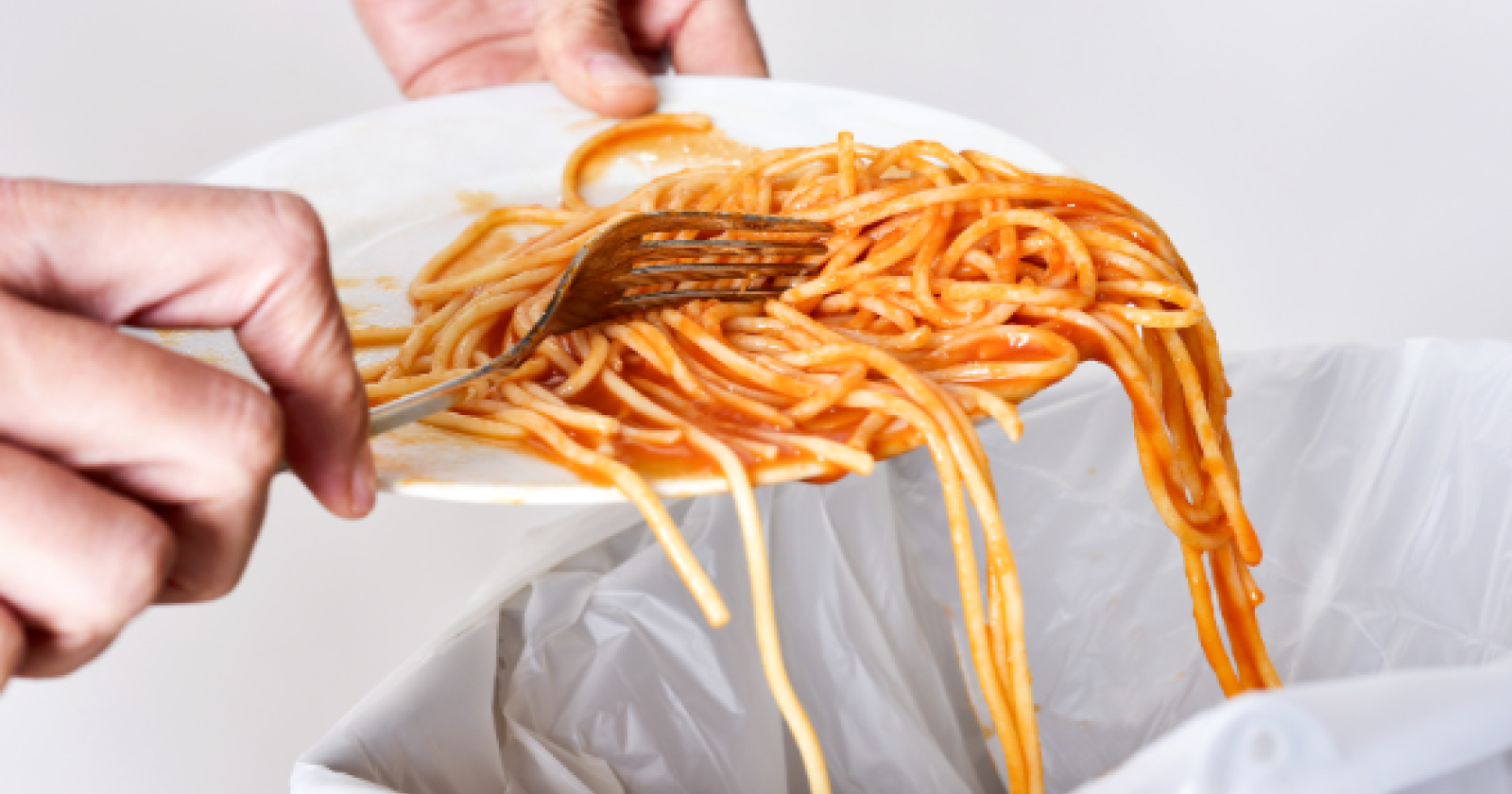 Spreco alimentare, mezzo miliardo di euro a rischio dopo le feste