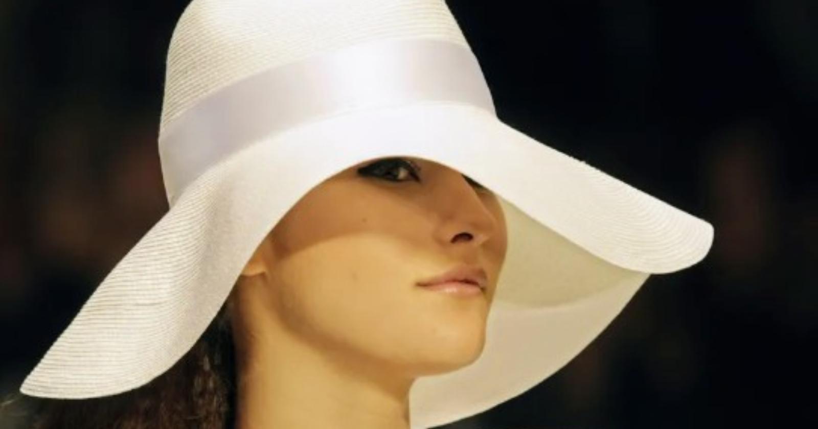 La moda futurista di Laura Biagiotti 