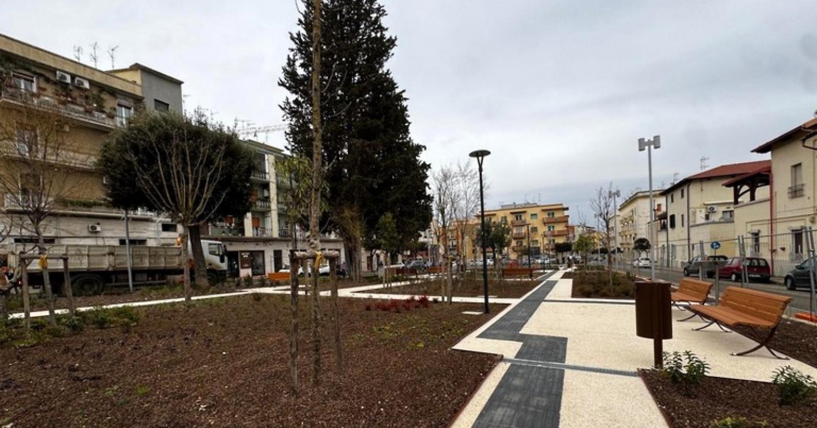 Matera, cos&igrave; rinasce Piazza Marconi: inaugurato lo spazio-giardino nel rione Piccianello