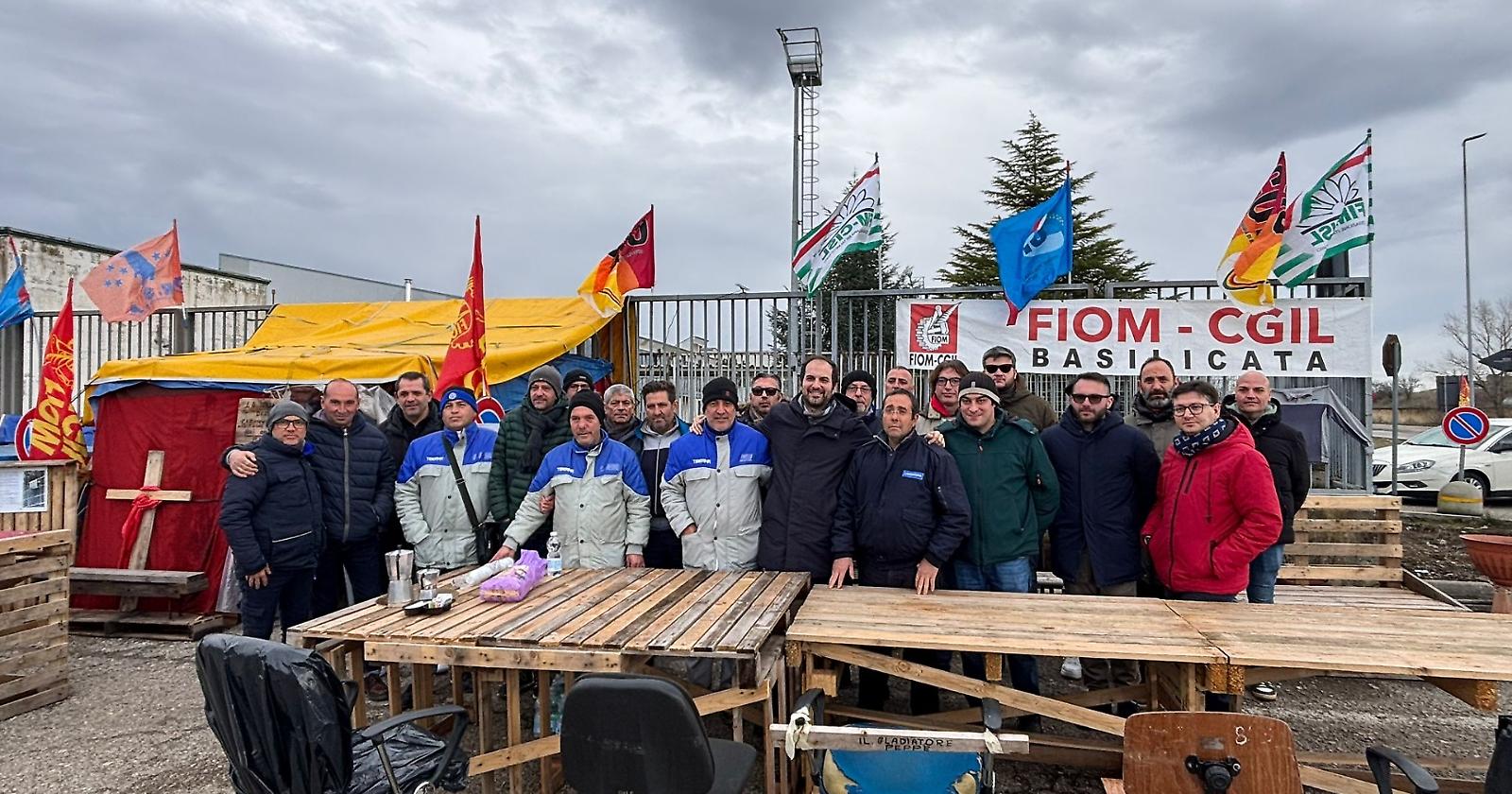 Il deputato dem Marco Sarracino a San Nicola di Melfi: &ldquo;Il Governo richiami Stellantis al confronto&rdquo;