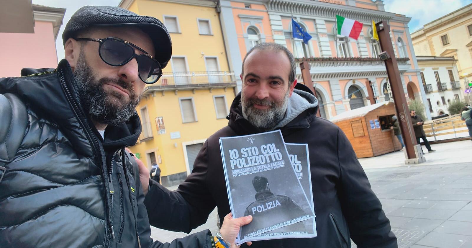 &ldquo;Io sto col poliziotto&rdquo;: la Lega scende in piazza a Potenza