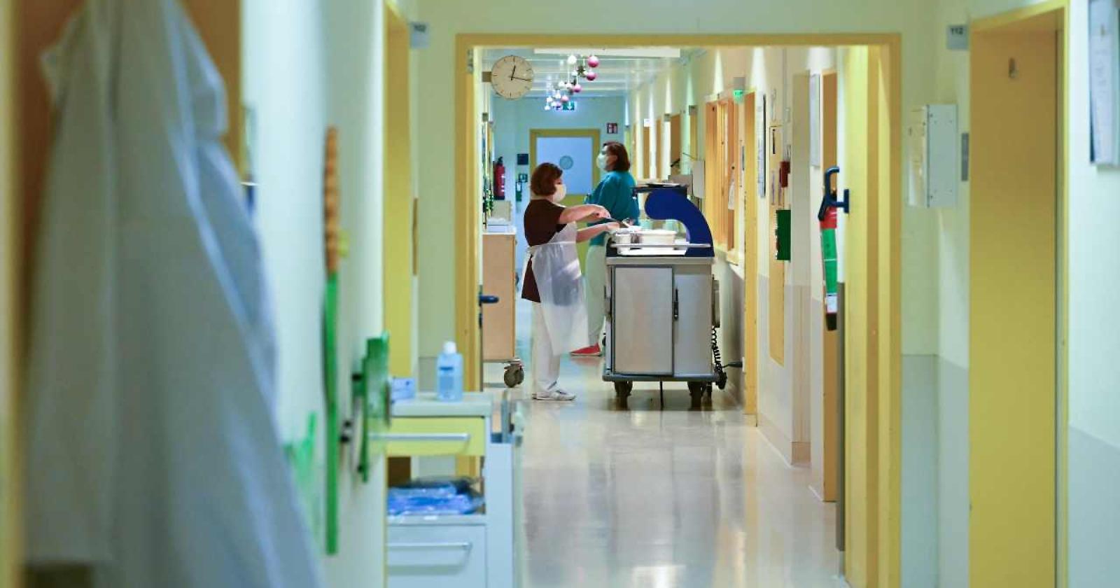 Giornata mondiale contro il cancro, meno posti letto e pi&ugrave; malati: la denuncia dell'Aiom