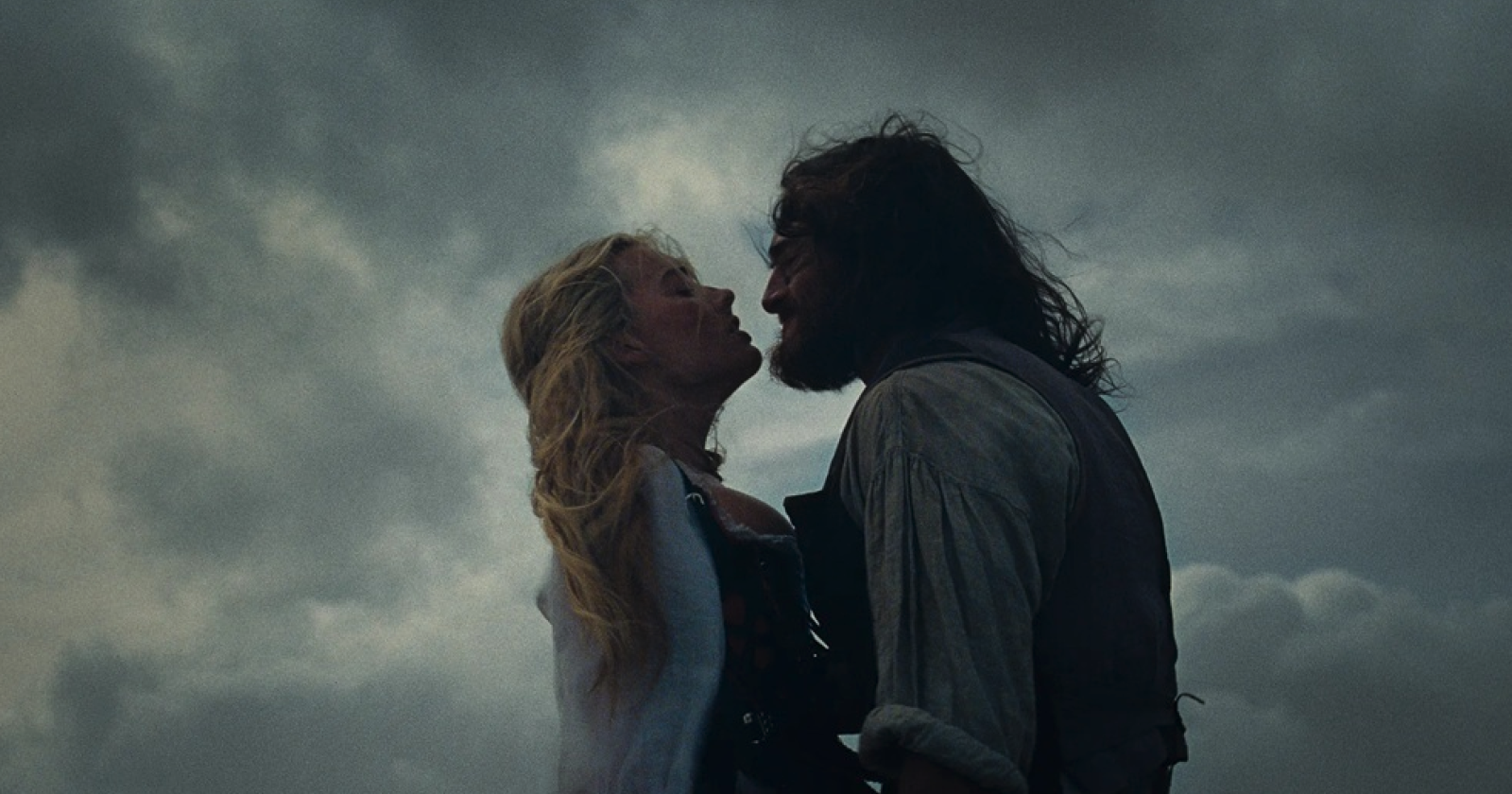 Cime Tempestose, il ritorno dell&rsquo;eterno: quando l&rsquo;amore assoluto diventa operazione di marketing