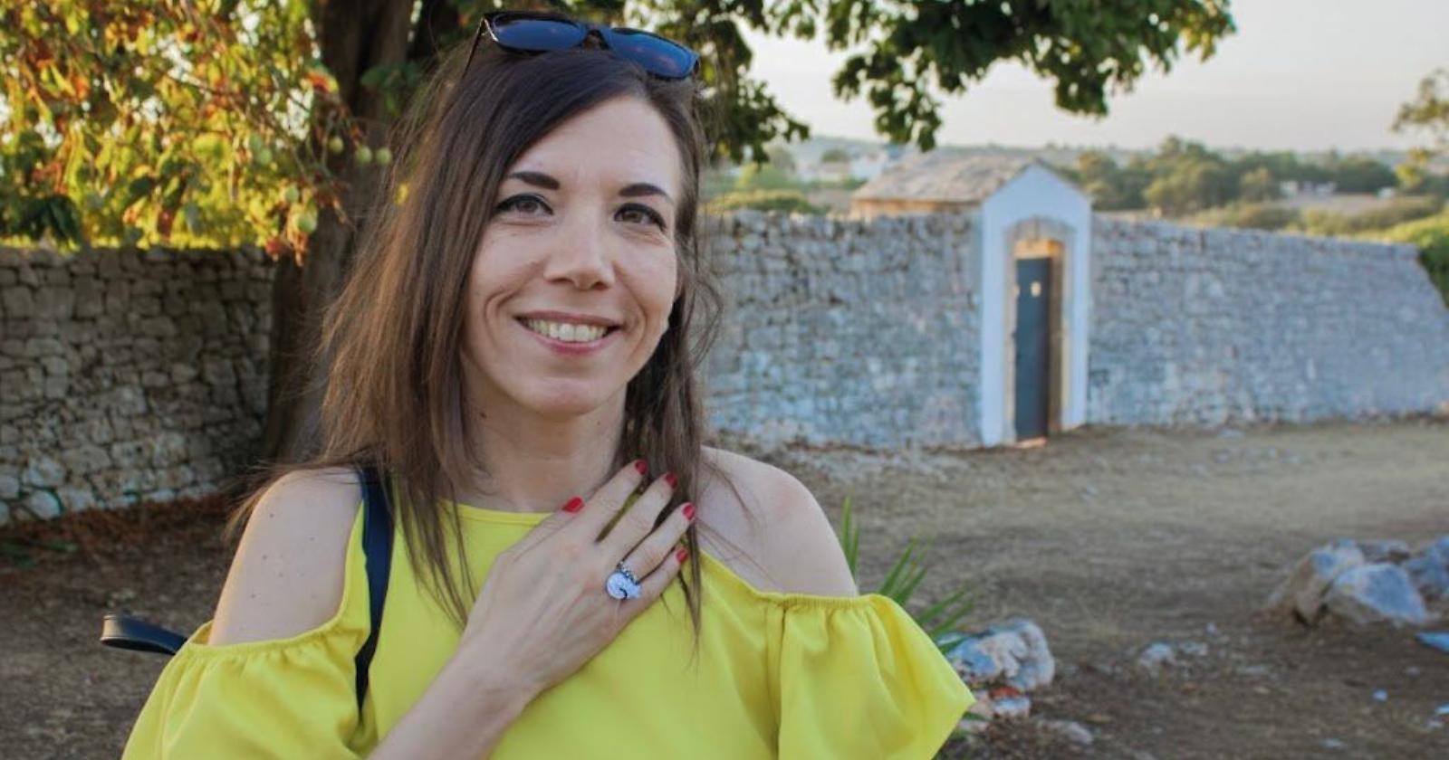 La libert&agrave; non &egrave; un favore. &ldquo;Autentiche&rdquo; di Irene Losito &egrave; un percorso concreto per smettere di compiacere, ritrovare se stessi e costruire relazioni sane