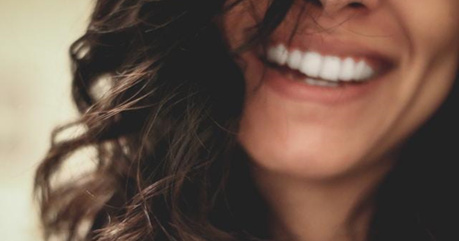 Clinica dentale low cost in Italia: come prendersi cura del sorriso senza spendere una fortuna