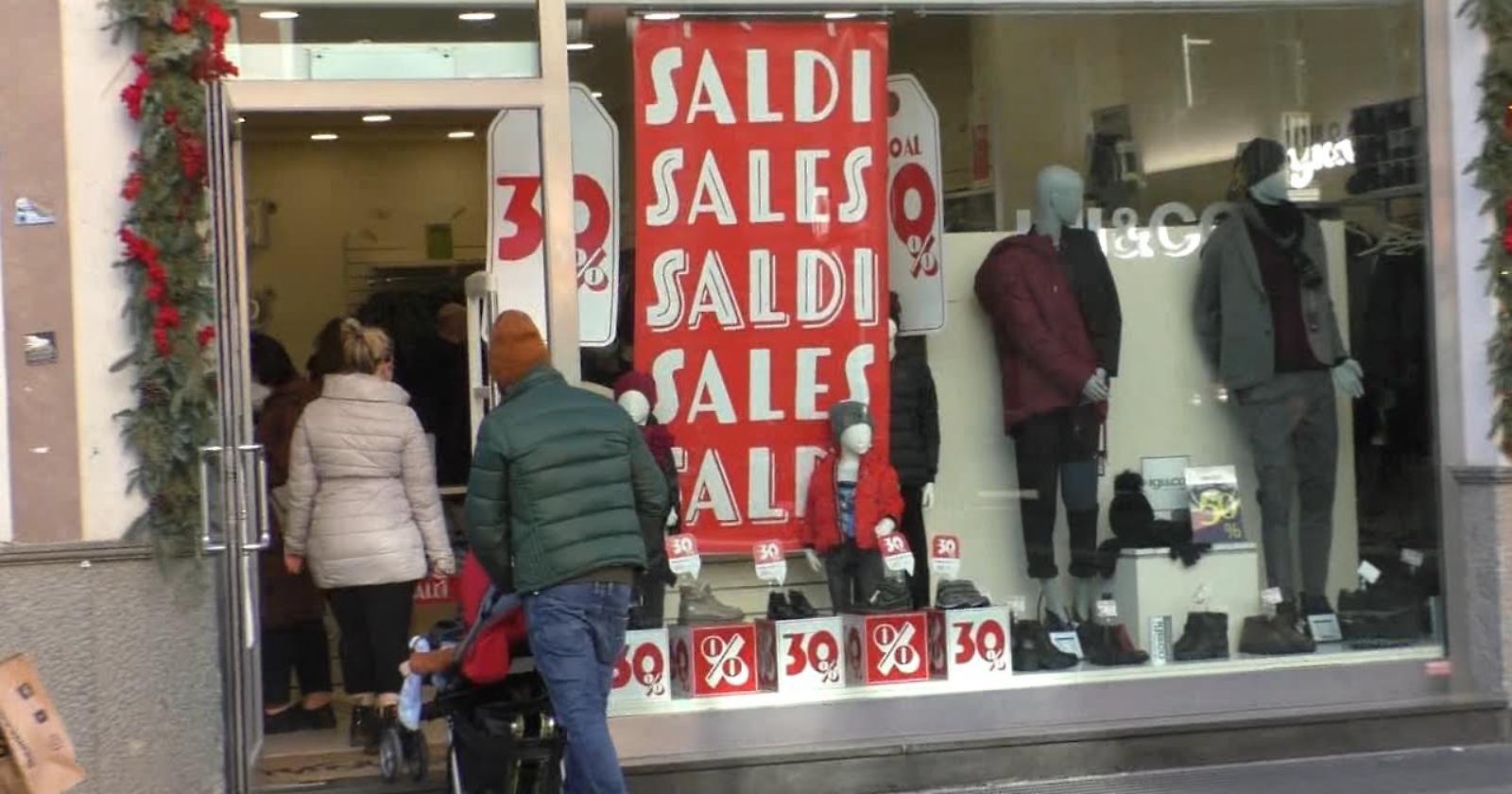 Famiglie italiane sempre pi&ugrave; in difficolt&agrave;: consumi in affanno e fiducia ai minimi