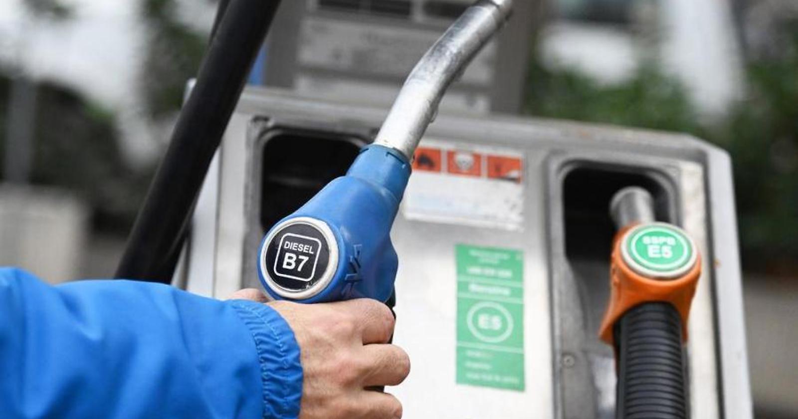 Nuovi rincari alla pompa: gasolio sopra il record del 19 marzo, benzina in crescita