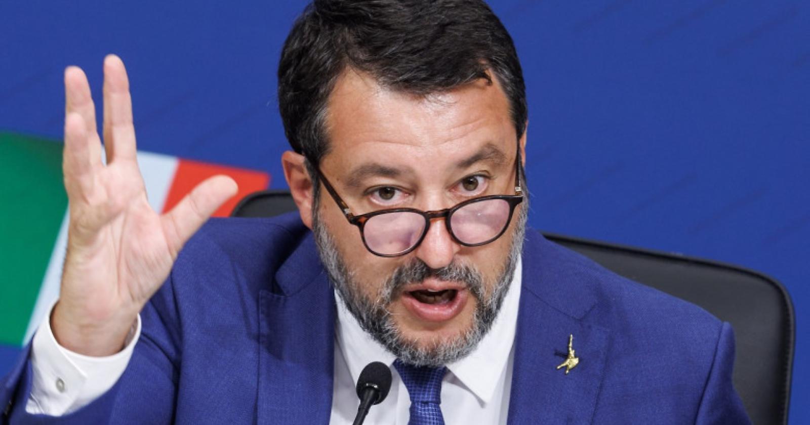 Caro carburante, Salvini: &ldquo;Il Governo ha ridotto le accise, nessuno speculi&rdquo;