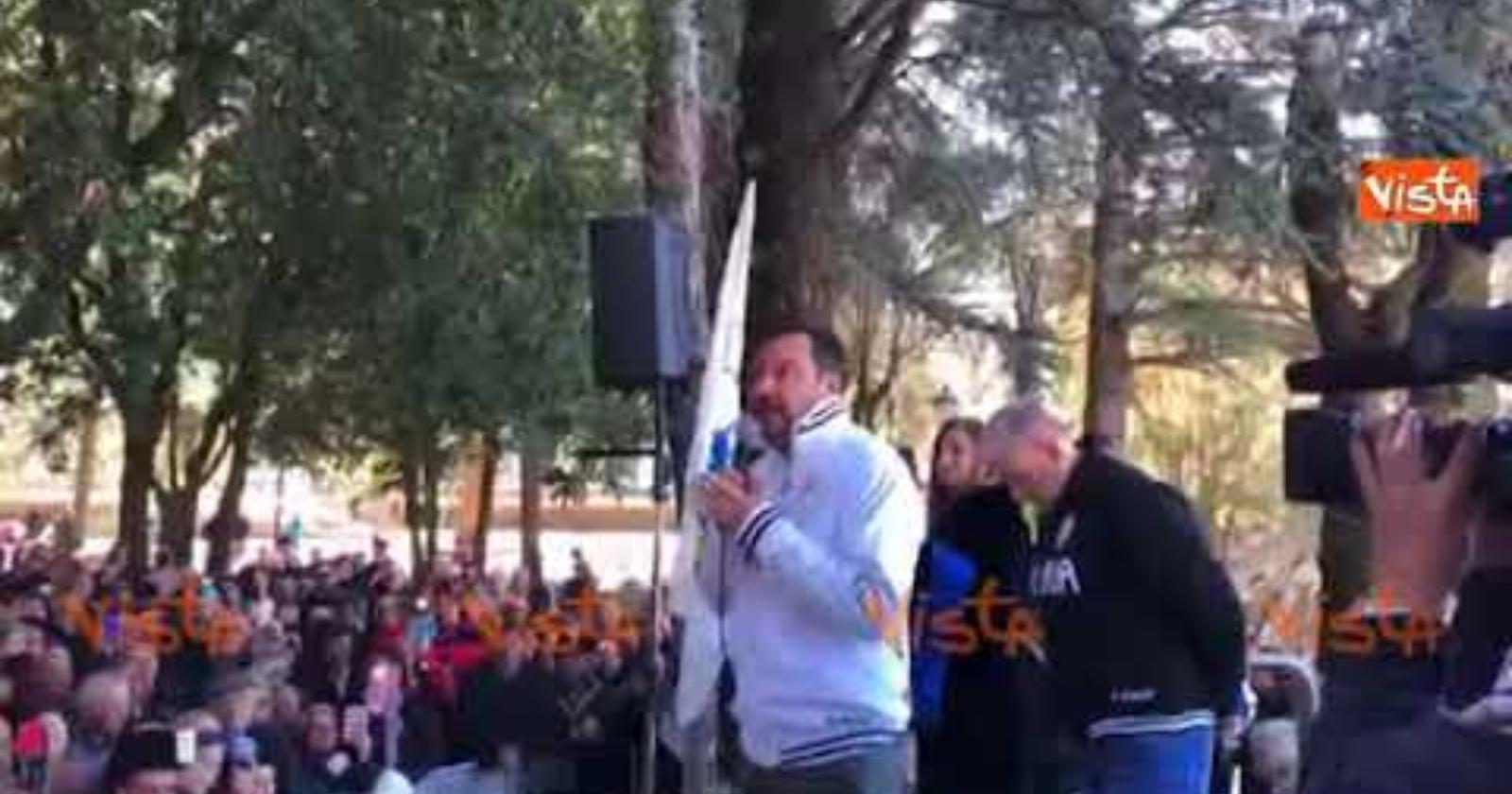 Da Lauria Salvini annuncia: «La sinistra è pronta a fare gli scatoloni»