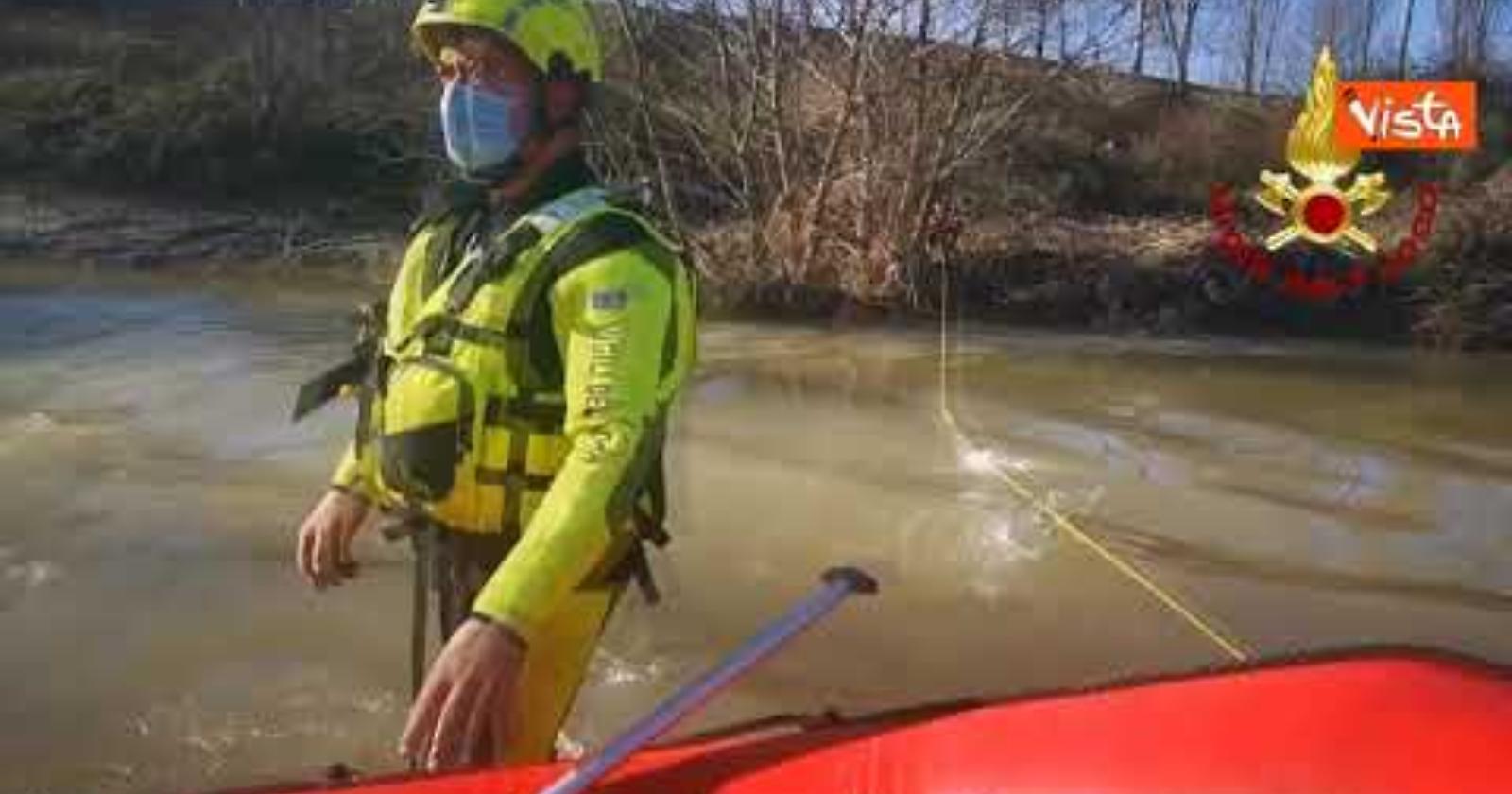  Trattore finisce in un fiume a Potenza, conducente salvato dai Vigili del fuoco 