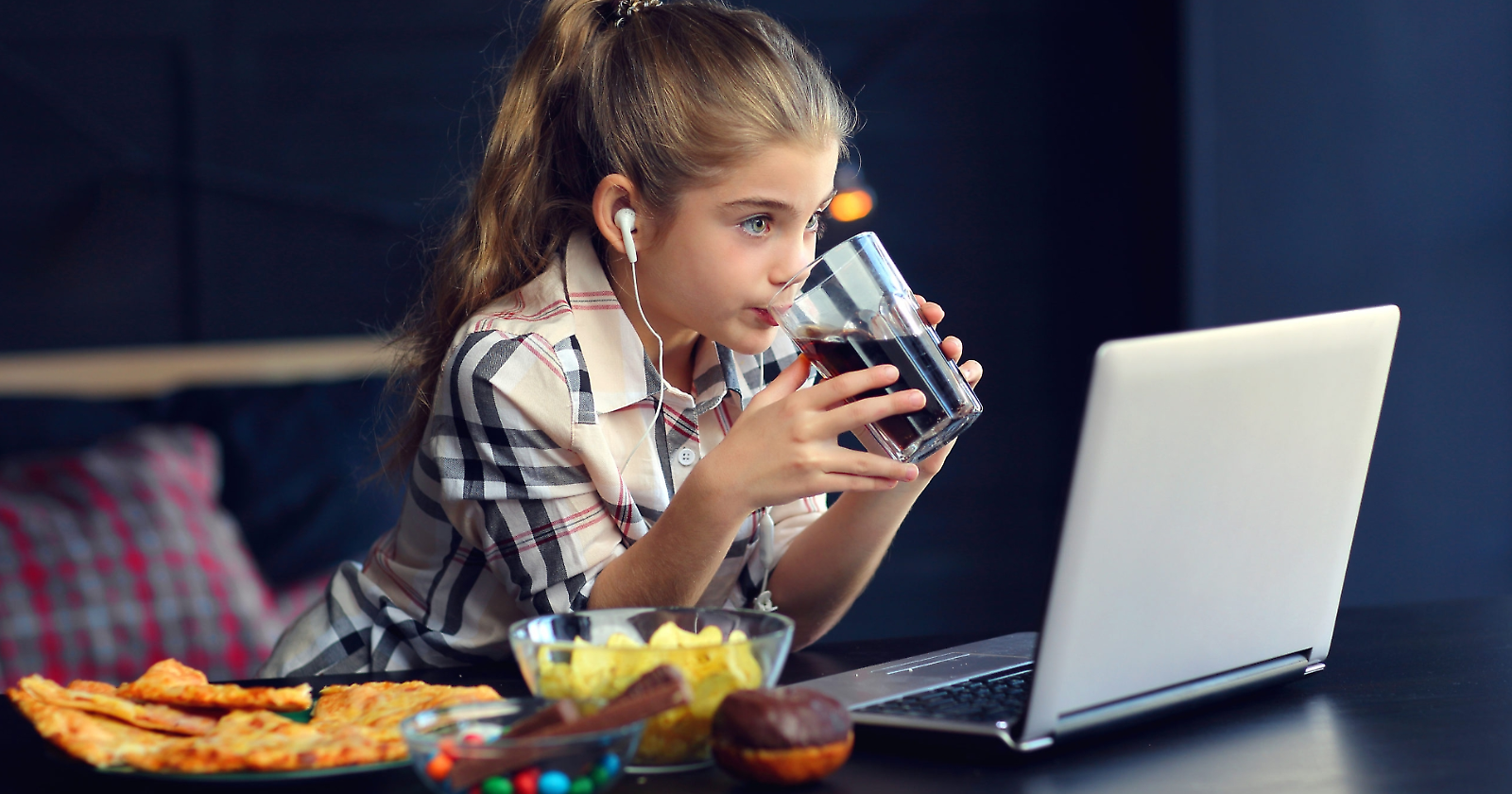 Le aziende commerciali decidono della nostra salute con ciò che mangiamo