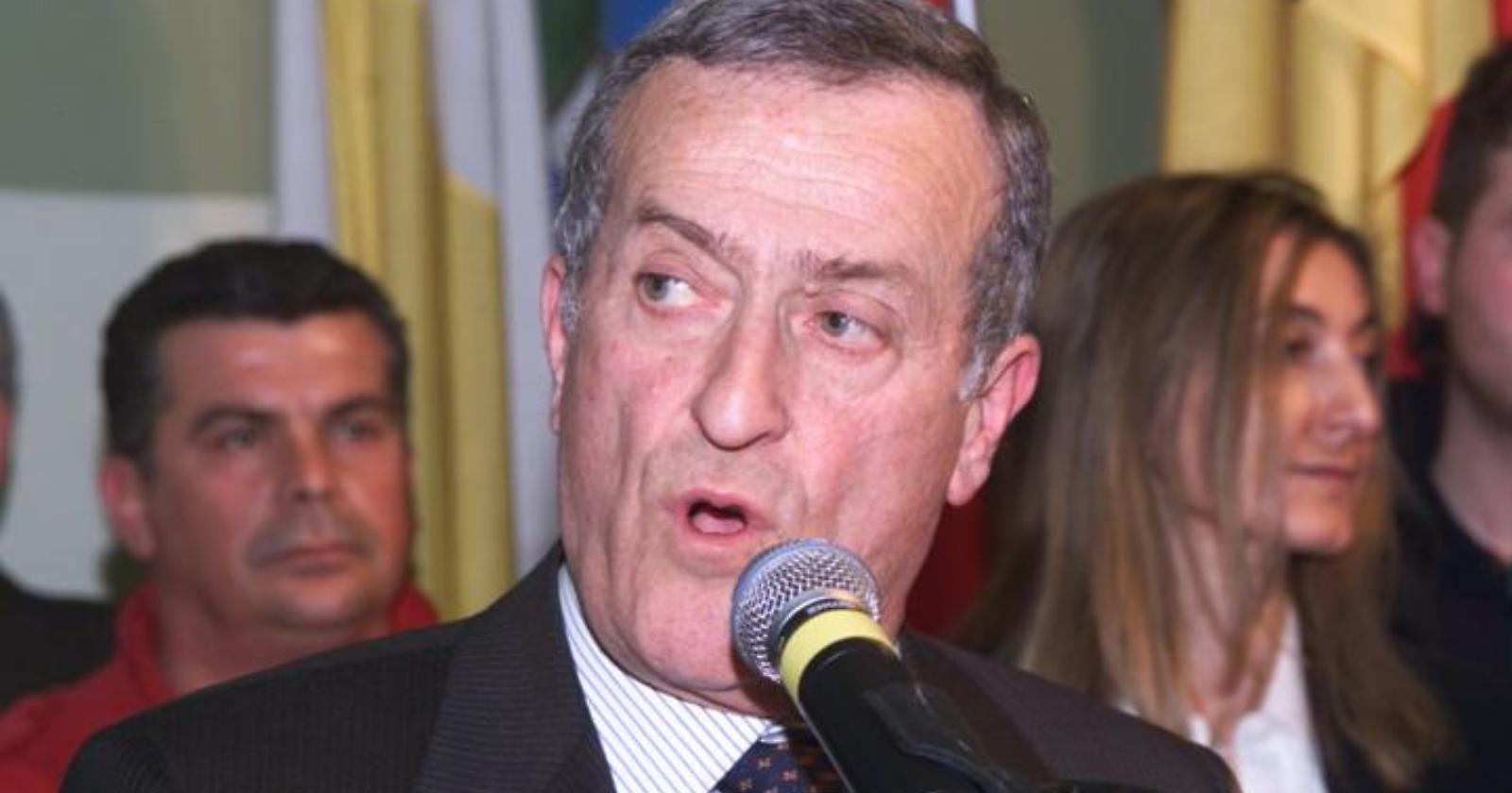 È ufficiale: Morra lascia il Pdl per candidarsi con la Poli Bortone