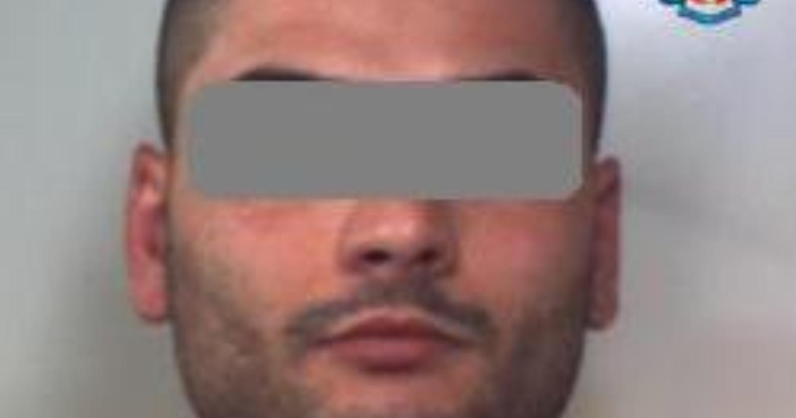 Droga: in casa con dosi di cocaina, arrestato