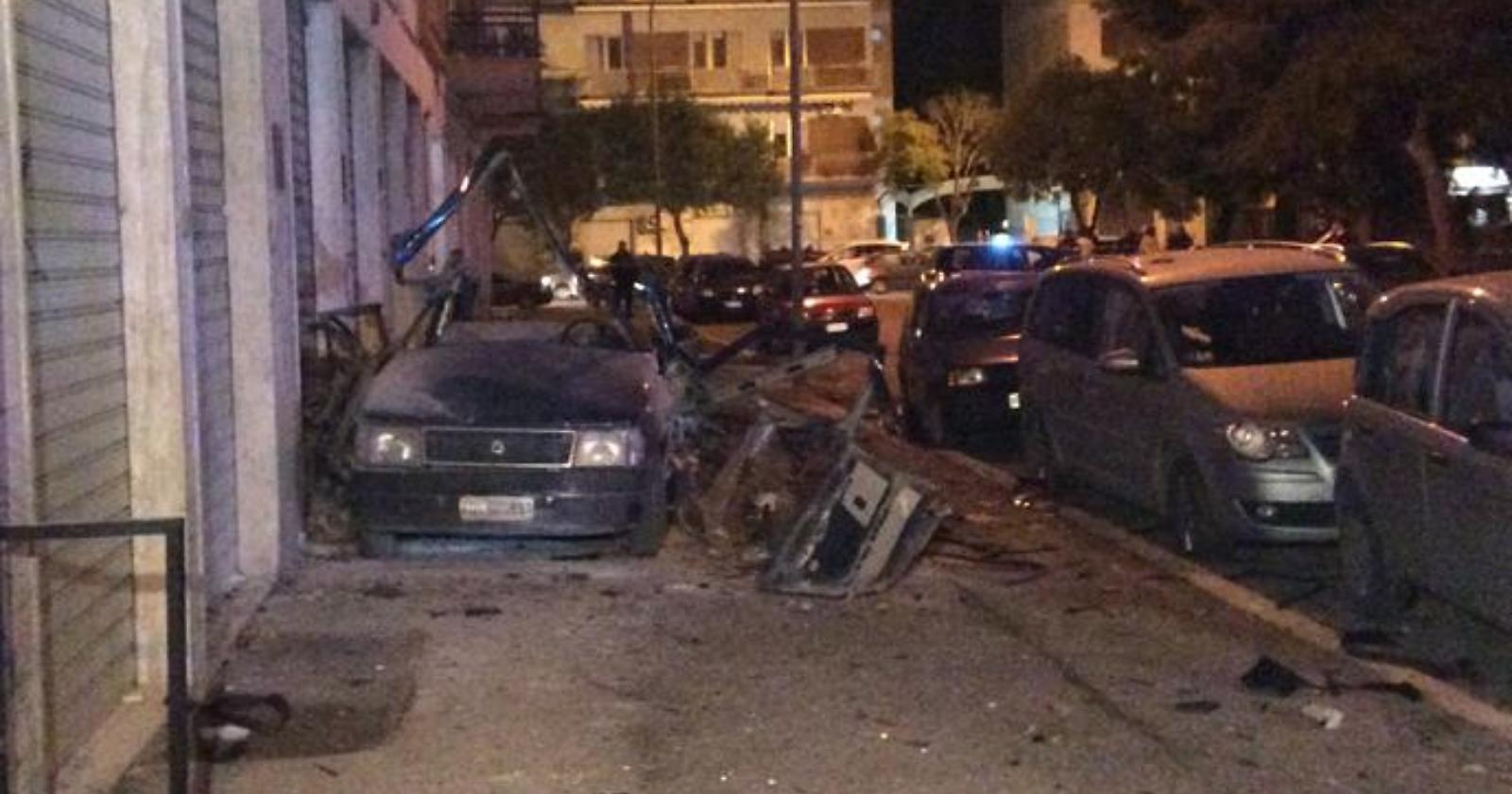 Ancora un attentato a Zammarano: gli fanno saltare in aria un'auto sotto lo studio