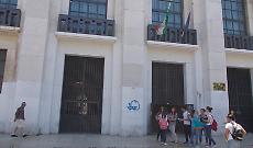 Alcuni studenti del liceo "Lanza" al termine della terza prova scritta.