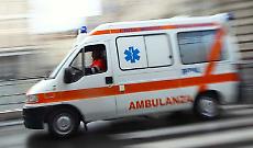 In sette contro un albero tra Cerignola e Trinitapoli, due sono gravi