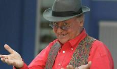'Mettetevi comodi", parla Renzo Arbore