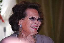 Claudia Cardinale a Foggia per presentare "Ultima fermata"