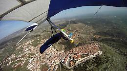Tanti Icaro in volo su Rignano Garganico