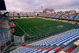 L'accesso solo agli abbonati e la chiusura di alcuni settori  dello stadio potrebbe "salvare" la partita Foggia - Taranto