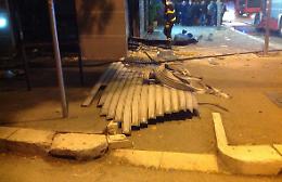 Tutte le foto della bomba fatta esplodere nel negozio cinese a Foggia, in via Fania angolo Via Borrelli