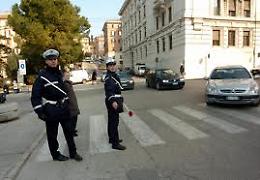 Corso del Mezzogiorno: auto contro compattatore, un ferito